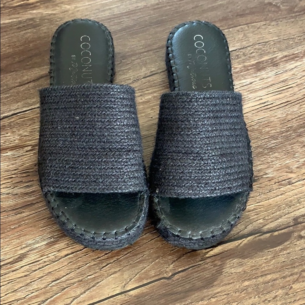 Black platform slide on sandal